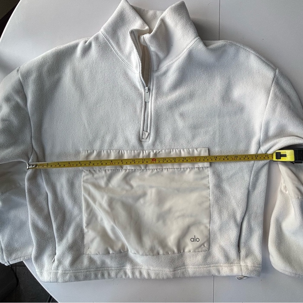 Alo White Blackcomb Polar Fleece Half-Zip Pullover fits medium or large